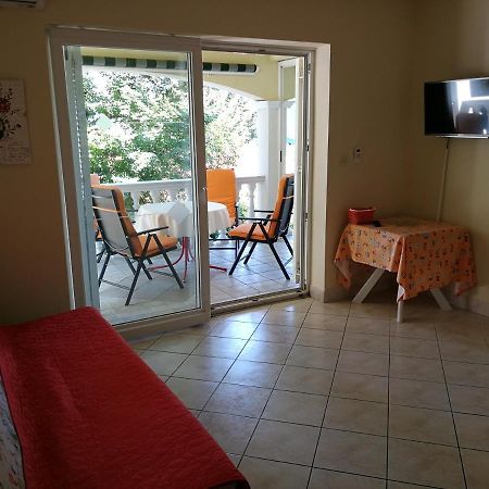 Apartmani Ban Omisalj Luaran gambar