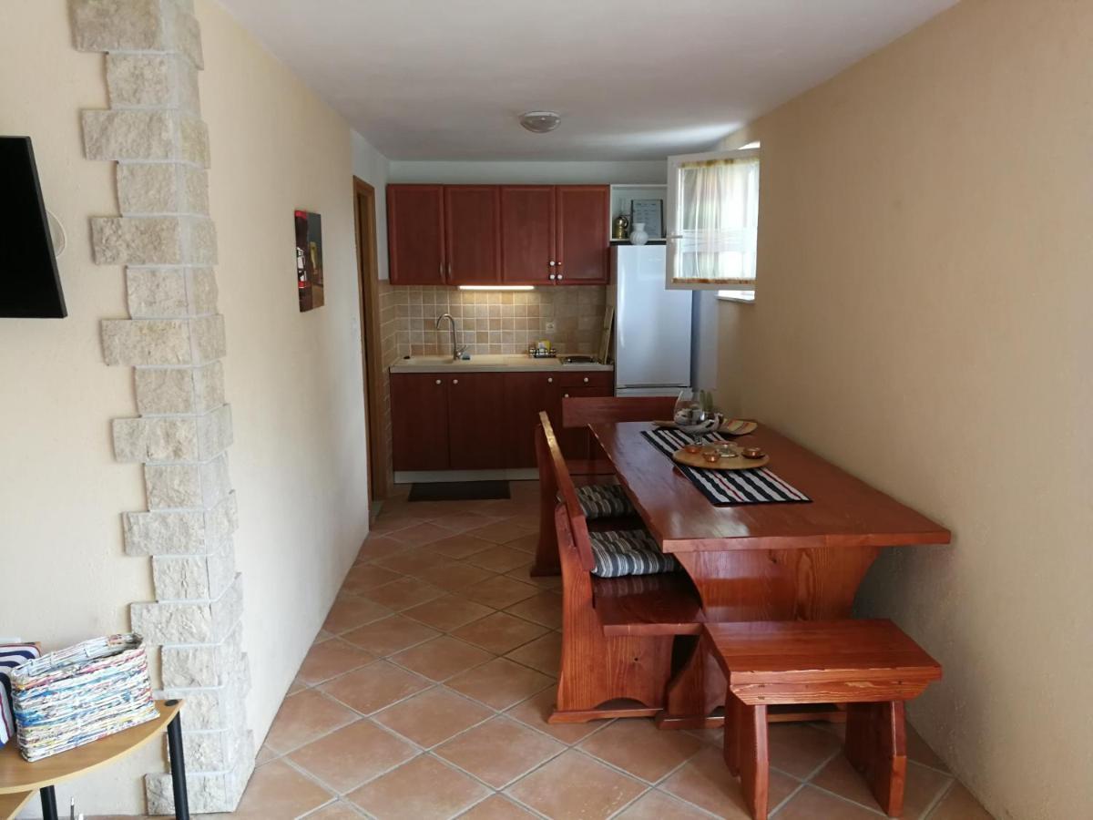 Apartmani Ban Omisalj Luaran gambar