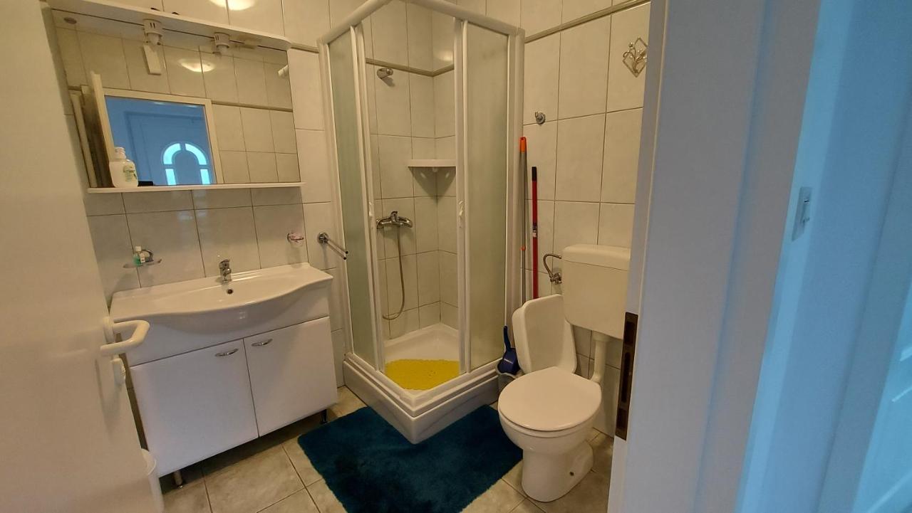 Apartmani Ban Omisalj Luaran gambar