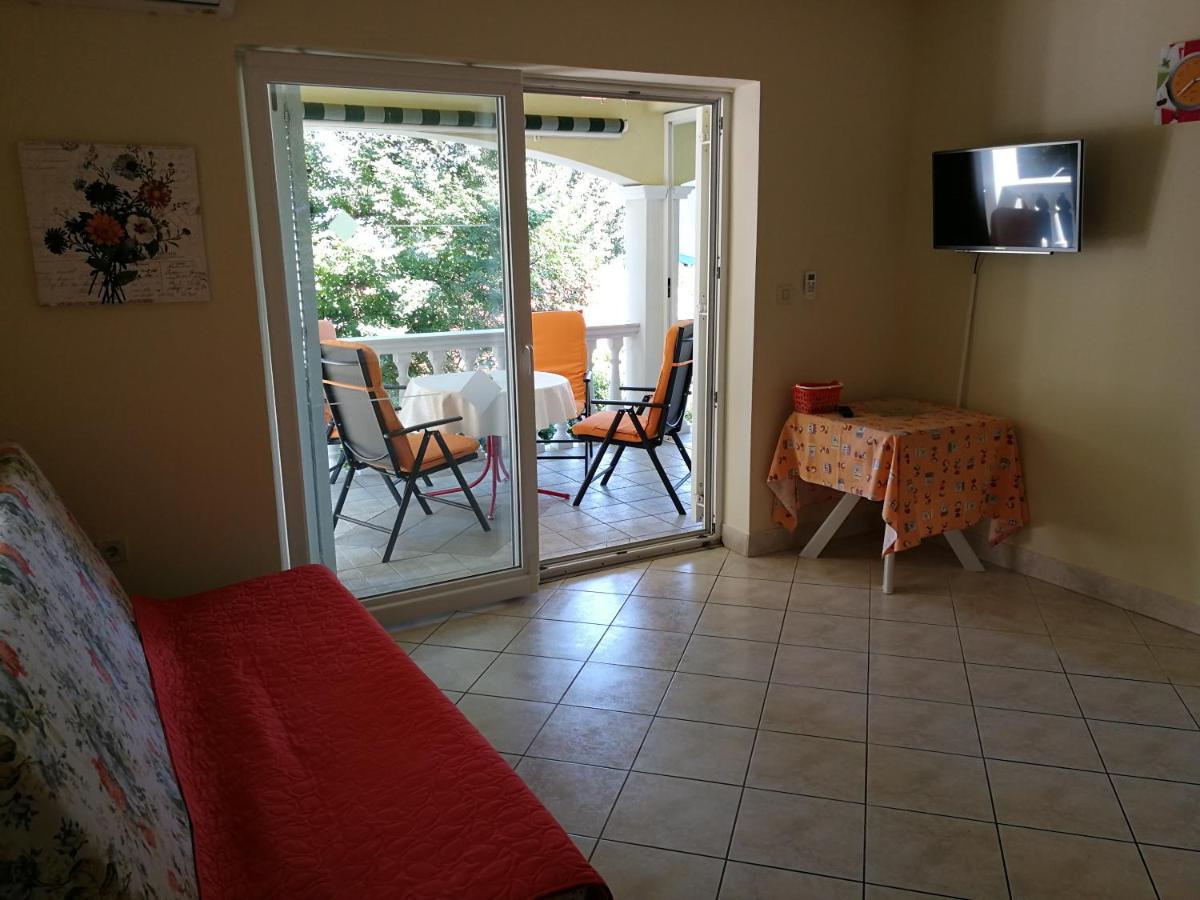 Apartmani Ban Omisalj Luaran gambar