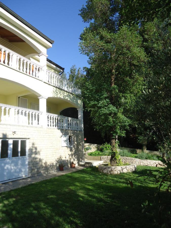 Apartmani Ban Omisalj Luaran gambar